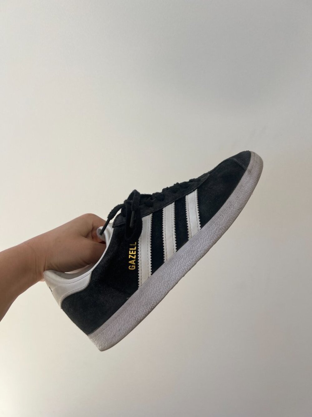 Adidas Gazelle OG dark navy with white stripes - size 7 (women 7.5-8) - Picture 5 of 5